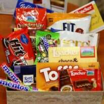 לא מכניסים אויבים הביתה. | לירון מולדבן לא מכניסים אויבים הביתה. | לירון מולדבן