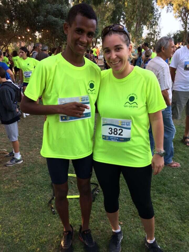 קשר חם. עם בני משפחת פילוסוף קשר חם. עם בני משפחת פילוסוף