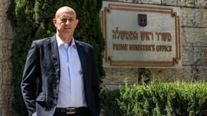 "נלחמים בקורונה כאילו לא היה טרור, נלחמים בטרור כאילו אין קורונה". סלוביק. | אוליבייה פיטוסי, פלאש 90