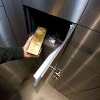 מטיל זהב. מועצת הזהב העולמית הנפיקה אזהרה. | גטי אימג'ס