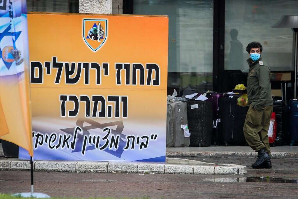 הכנות במלון דן בירושלים לבית חולים למבודדי קורונה. | אורן בן חקון