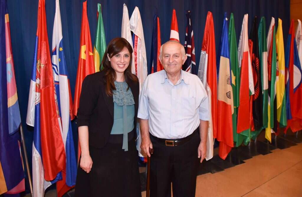 השרה ציפי חוטובלי עם סבה השרה ציפי חוטובלי עם סבה