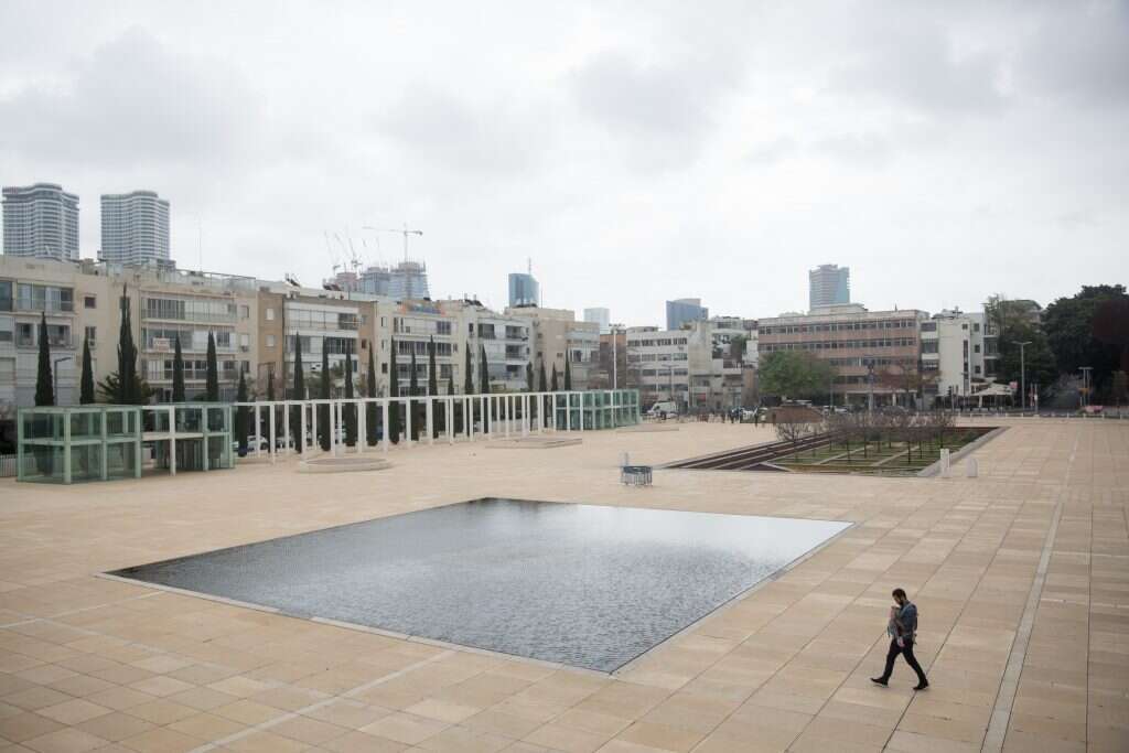 עיר מורכבת. כיכר הבימה, תל–אביב. | פלאש 90