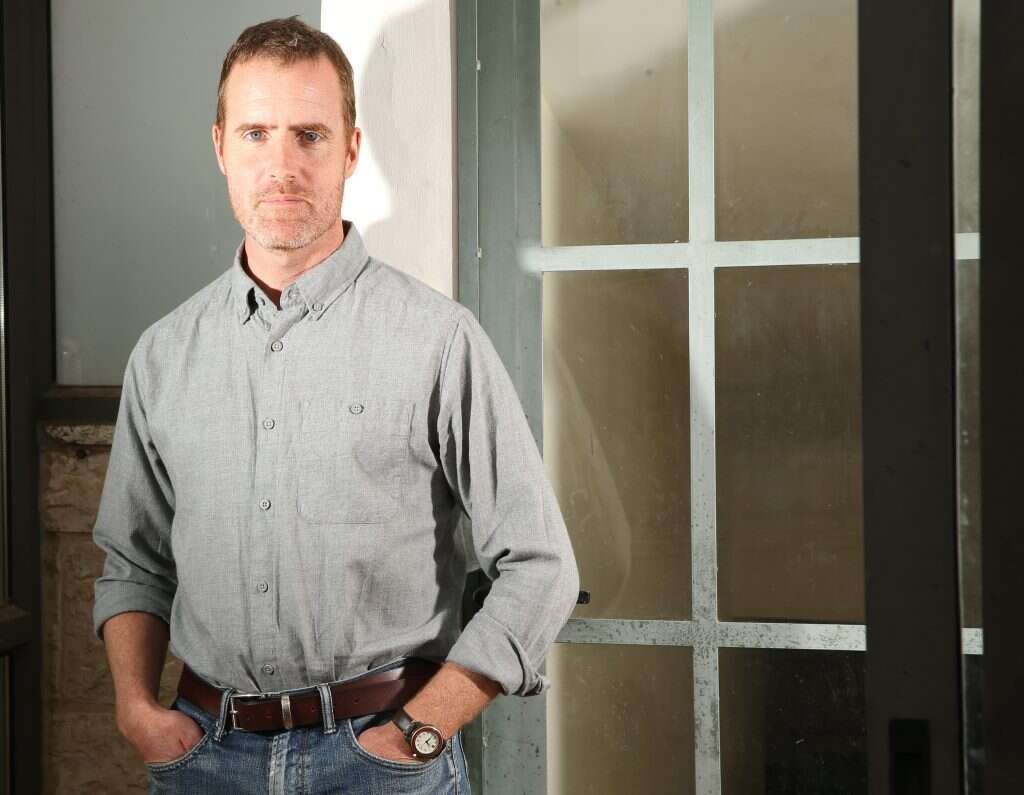 חי את המסתערבים וחולם עליהם. מתי פרידמן. | מרים צחי