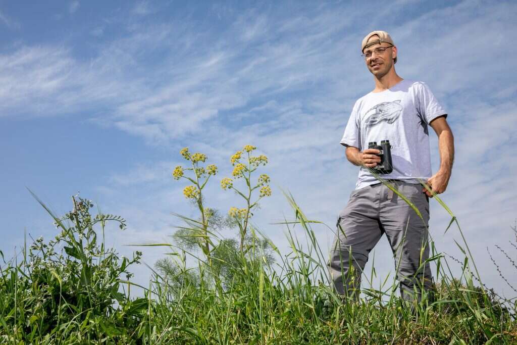 "הצניעות היא חלק בסיסי מהגששות, כי אתה חייב להיות מוכן לבחון בכל רגע את ההשערות שלך מחדש". אסף בן־דוד. | יוסי אלוני "הצניעות היא חלק בסיסי מהגששות, כי אתה חייב להיות מוכן לבחון בכל רגע את ההשערות שלך מחדש". אסף בן־דוד. | יוסי אלוני