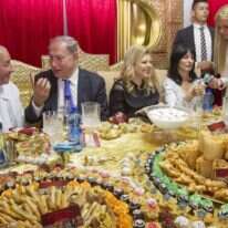 ראש הממשלה בנימין נתניהו ורעייתו מתארחים בחגיגת המימונה בחדרה. | עידו ארז