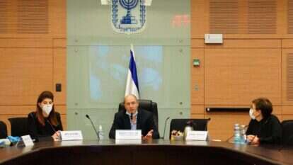 אבי ניסנקורן בוועדה המסדרת. | עדינה ולמן, דוברות הכנסת