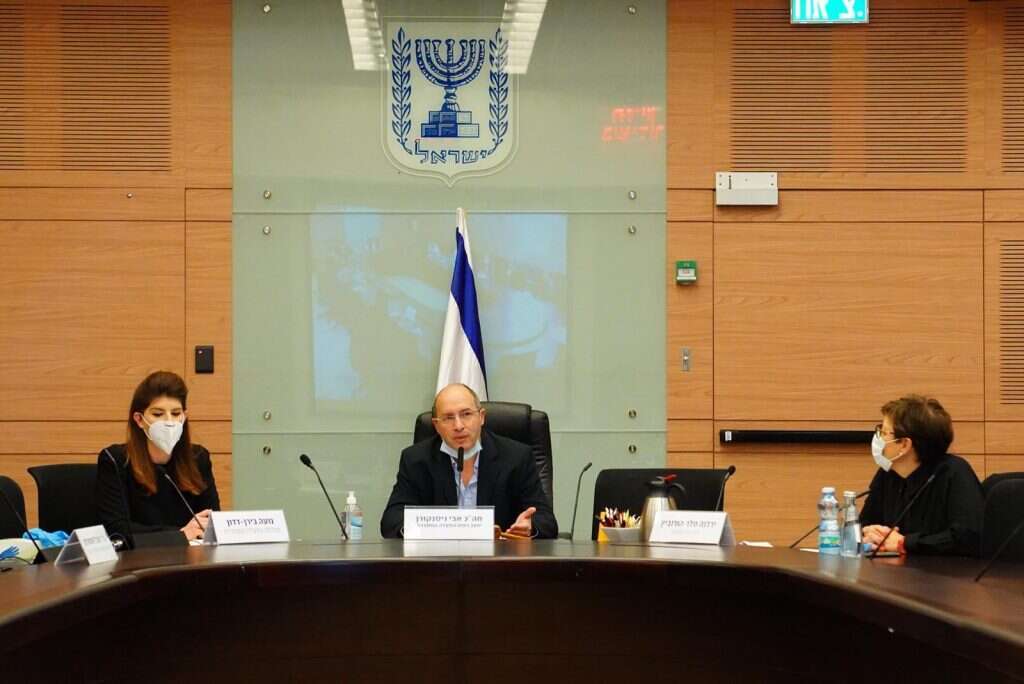 אבי ניסנקורן בוועדה המסדרת. | עדינה ולמן, דוברות הכנסת