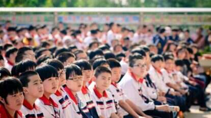 תלמידים בסין. | שאטרסטוק