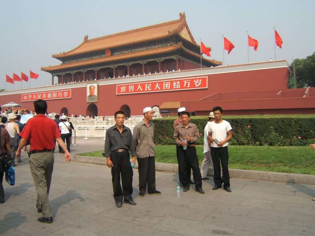 מוסלמים בכיכר טיאננמן בבייג'ינג. | ד"ר גדעון אלעזר