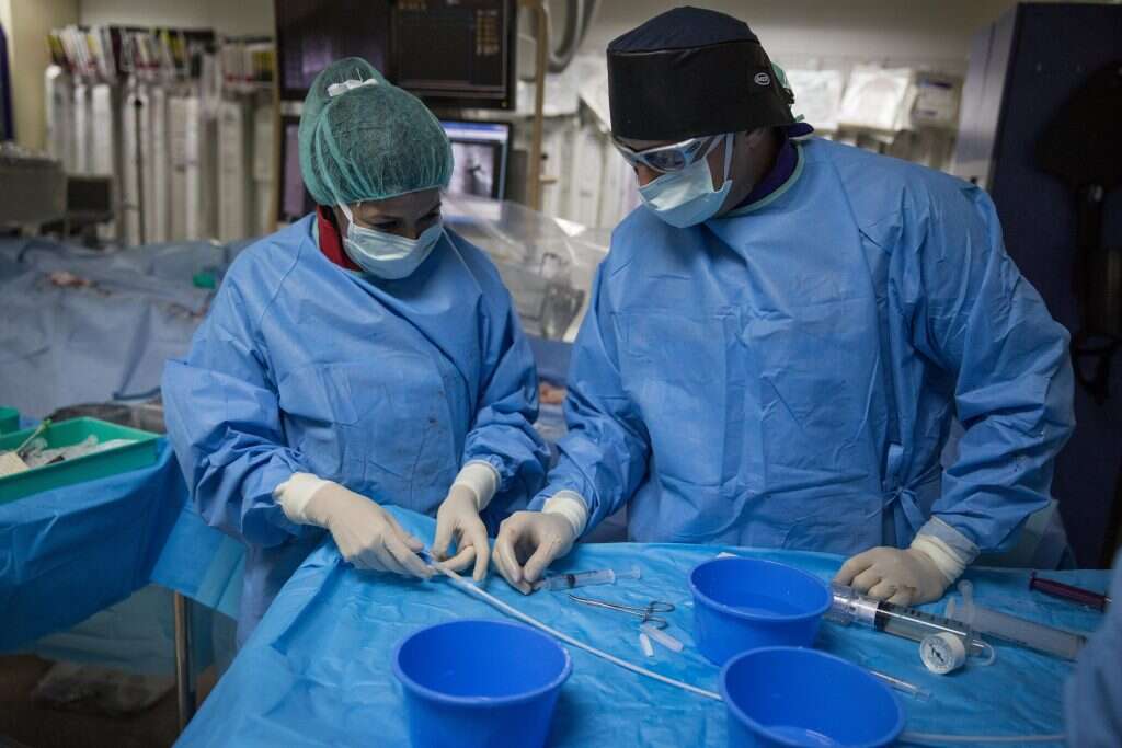 הכנות לצנתור בבית החולים וולפסון. | הדס פרוש, פלאש 90