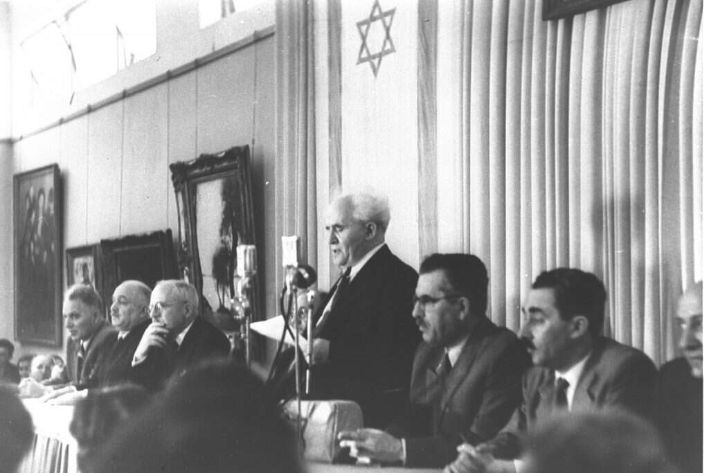 קץ הגלות הפך לרעיון שאפשר לבטא במפורש. דוד בן־גוריון מכריז על הקמת המדינה. | לע"מ קץ הגלות הפך לרעיון שאפשר לבטא במפורש. דוד בן־גוריון מכריז על הקמת המדינה. | לע"מ