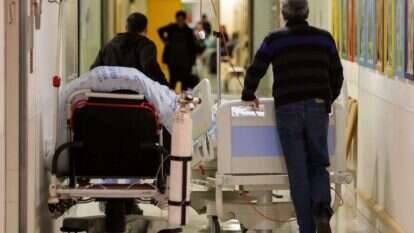 מסדרון בית חולים. | אורן בן חקון