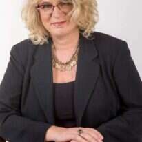 ד"ר מיכל חמו לוטם. | צביקה גולדשטיין