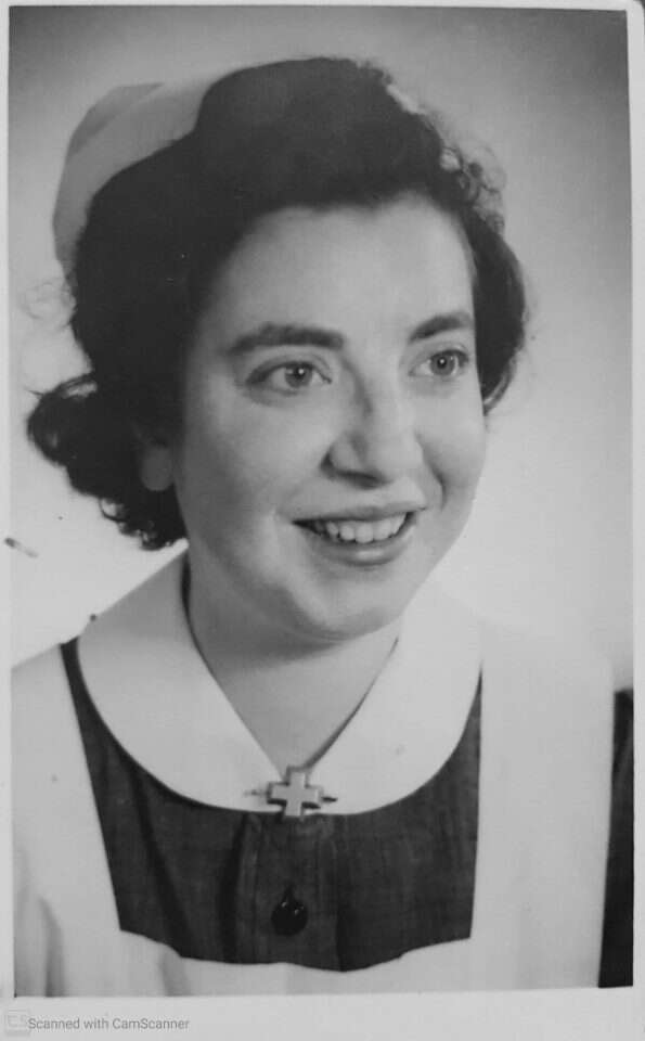 שולה כאחות מעשית בהולנד בסוף המלחמה שולה כאחות מעשית בהולנד בסוף המלחמה