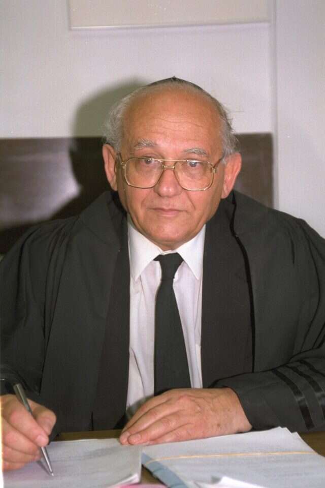 מנחם אלון. | זיו קורן, לע"מ מנחם אלון. | זיו קורן, לע"מ