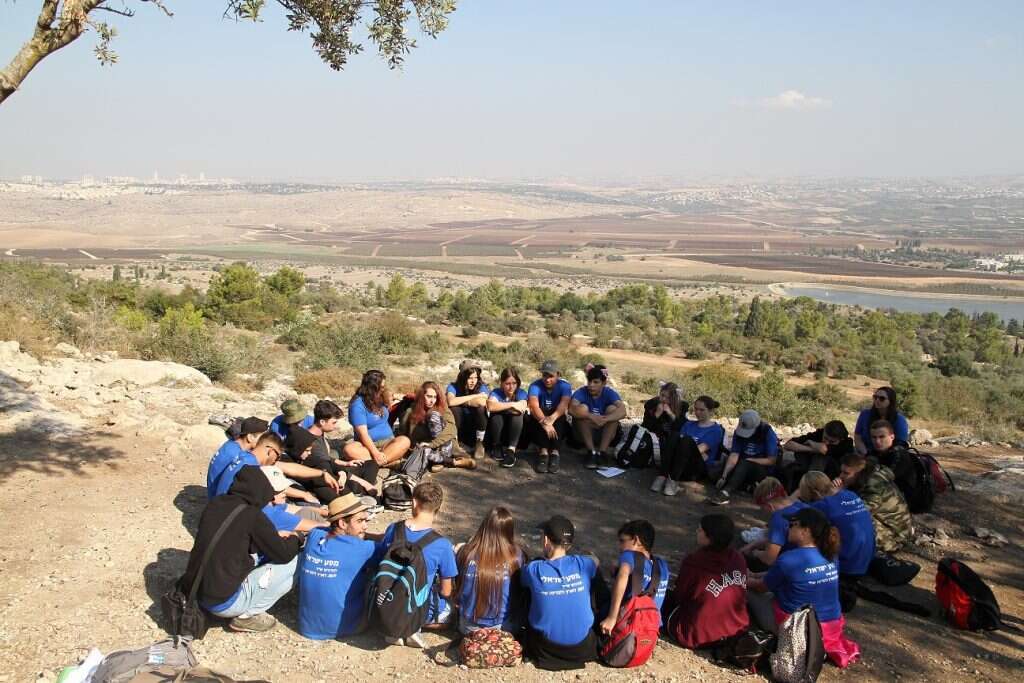 מסע ישראלי. | אלי לוי הפקות