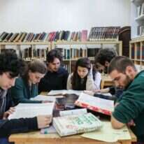 מציגים בפני התלמידים את מגוון הדרכים ומשאירים בידיהם את ההכרעה באיזו דרך לבחור. הישיבה החילונית בינ"ה. | אבישג שאר־ישוב