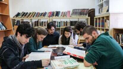 מציגים בפני התלמידים את מגוון הדרכים ומשאירים בידיהם את ההכרעה באיזו דרך לבחור. הישיבה החילונית בינ"ה. | אבישג שאר־ישוב