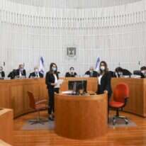 הדיון בבג"ץ לקראת הקמת הממשלה. | יוסי זמיר גלובס