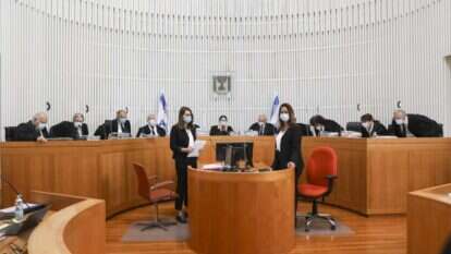 הדיון בבג"ץ לקראת הקמת הממשלה. | יוסי זמיר גלובס