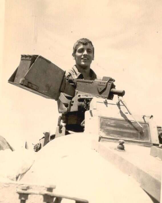 אשר כהן בקורס מפקדי טנקים בסיני, תשל"ז