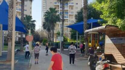 פעילות לגיל השלישי בפארק רחובות. | יח"צ