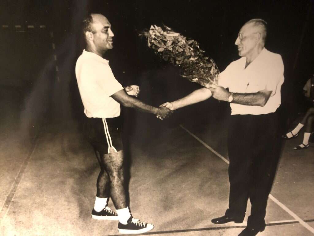 שיחק בשלל ענפים. לס בצעירותו. ילום: באדיבות מנחם לס