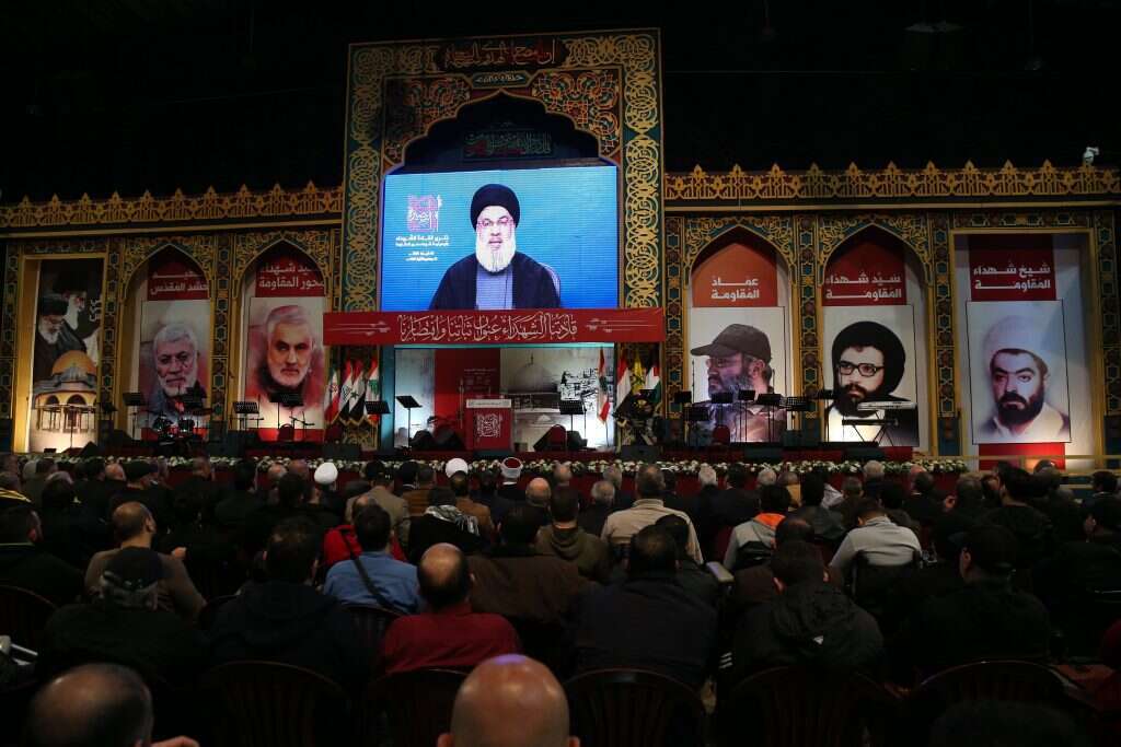 תומכי חיזבאללה בביירות צופים בנאום נסראללה, | EPA