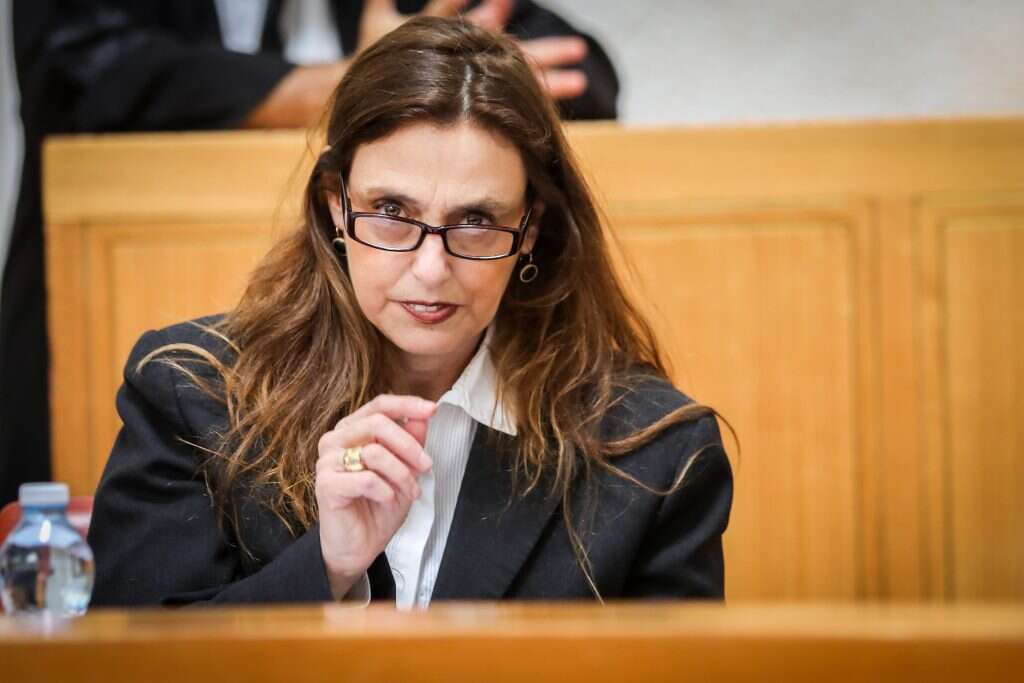הולץ־לכנר. | אורן בן־חקון הולץ־לכנר. | אורן בן־חקון
