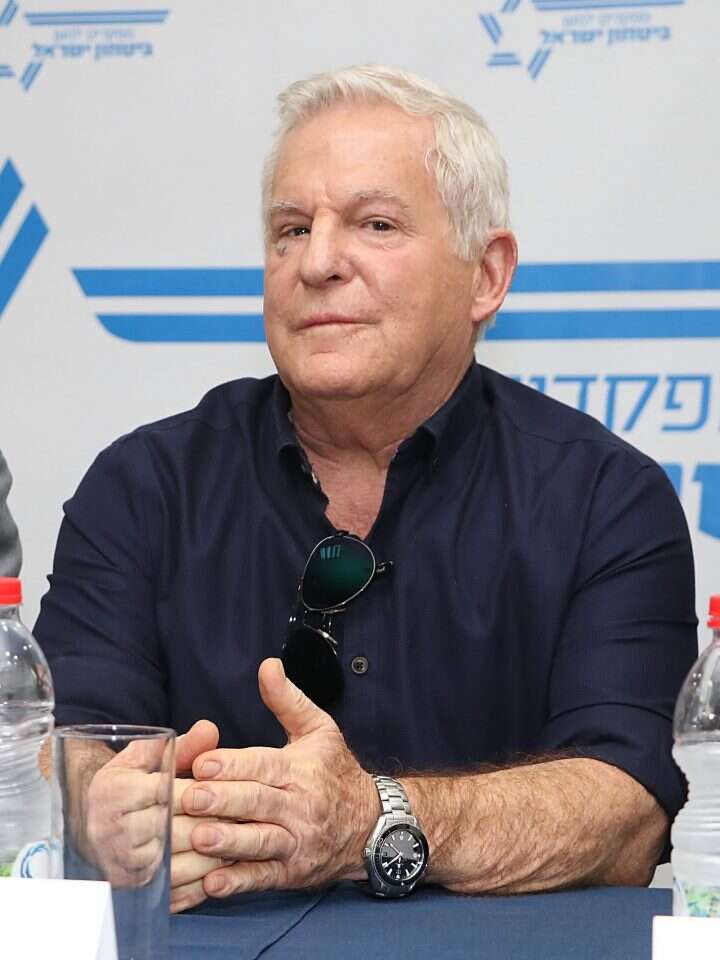 עמירם לוין. | קוקו