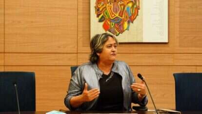 יפה בן־דוד. | עדינה ולמן, דוברות הכנסת