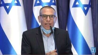 מנהל רשות המיסים ערן יעקב במסיבת עיתונאים. | לע"מ