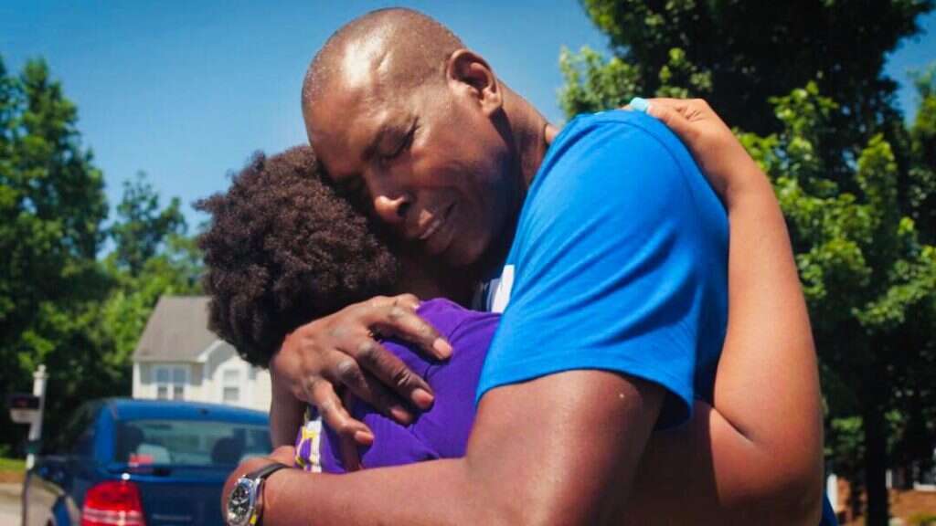 מפגש מרגש. אולסי פרי עם בתו, מתוך הסרט. | באדיבות היי ג'וד הפקות