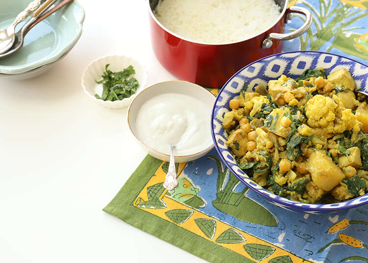 קארי ירוק עם טופו, תפוחי אדמה וכרובית. | אפרת ליכטנשטט