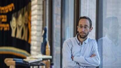 ד"ר ראובן גפני. | גיל אליהו, ג'יני