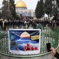 הפגנת אנשי חמאס בהר הבית - "אל אקצה בסכנה". מקום מפגש ותכנון למעשי רצח. | AFP