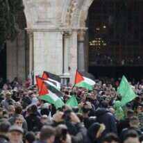 דגלי פלסטין בהר הבית. | AFP