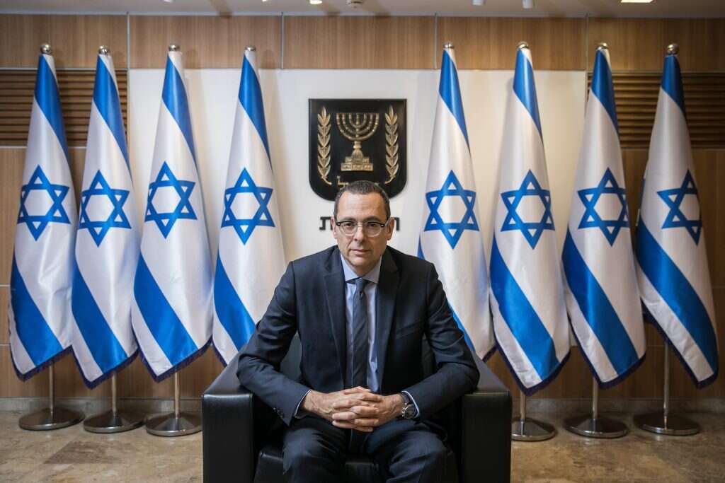 צביקה האוזר. | אוליבייה פיטוסי, פלאש 90