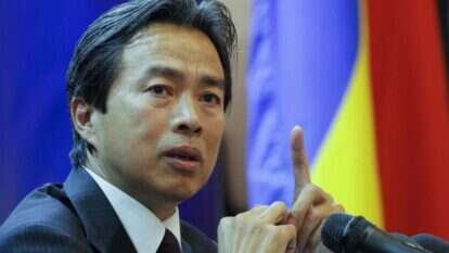 שלושים שנות קריירה. השגריר דו וויי. | EPA