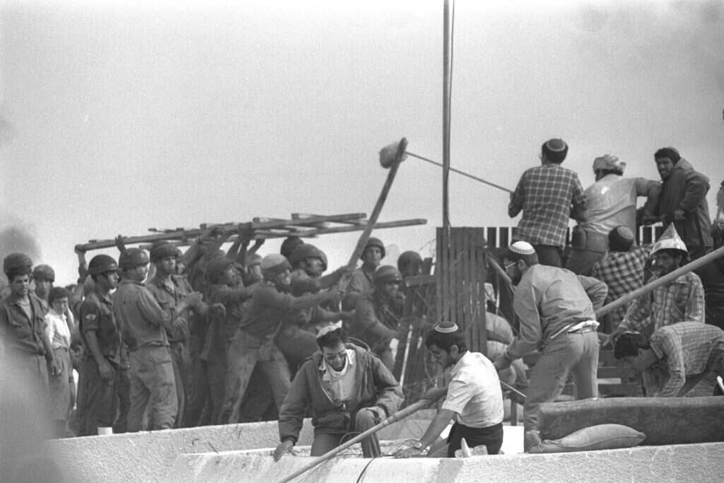 אירוע מכונן בתודעה הפוליטית. פינוי ימית. | בני טלאור, לע"מ