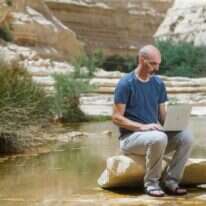 ד"ר אורי רול. | לירון מולדובן