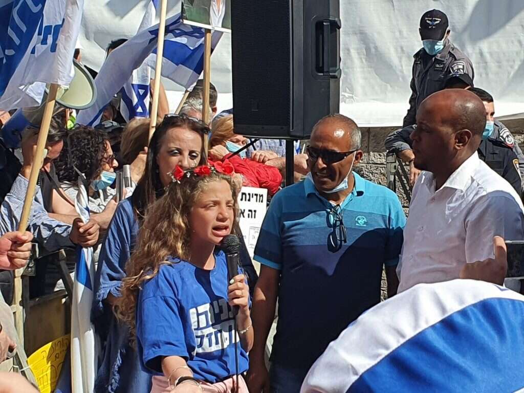 שובל בת ה-12 בהפגנת התמיכה ברה"מ. | שירית אביטן כהן