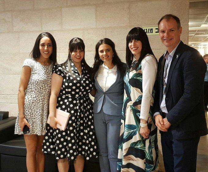 איילת שקד והמתלוננות. | מתוך הטוויטר של איילת שקד