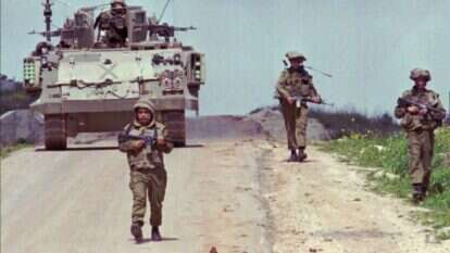 כוח צה"ל בלבנון, 1996. | AP