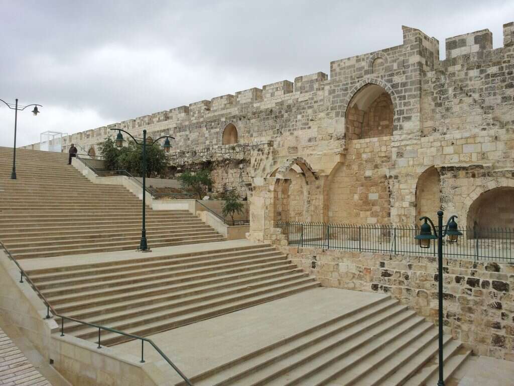לאיזו מדרגה הכוונה? גרמי מדרגות בהר הבית