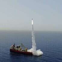 ניסוי מערכת נשק לורה בלב ים. | התעשייה האווירית