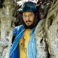 אסף צוריאל. | אנצ'ו ג'וש, ג'יני