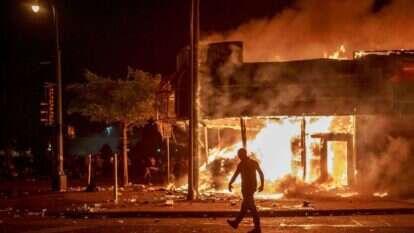ההתפרעויות במיניאפוליס, השבוע. | AFP ההתפרעויות במיניאפוליס, השבוע. | AFP