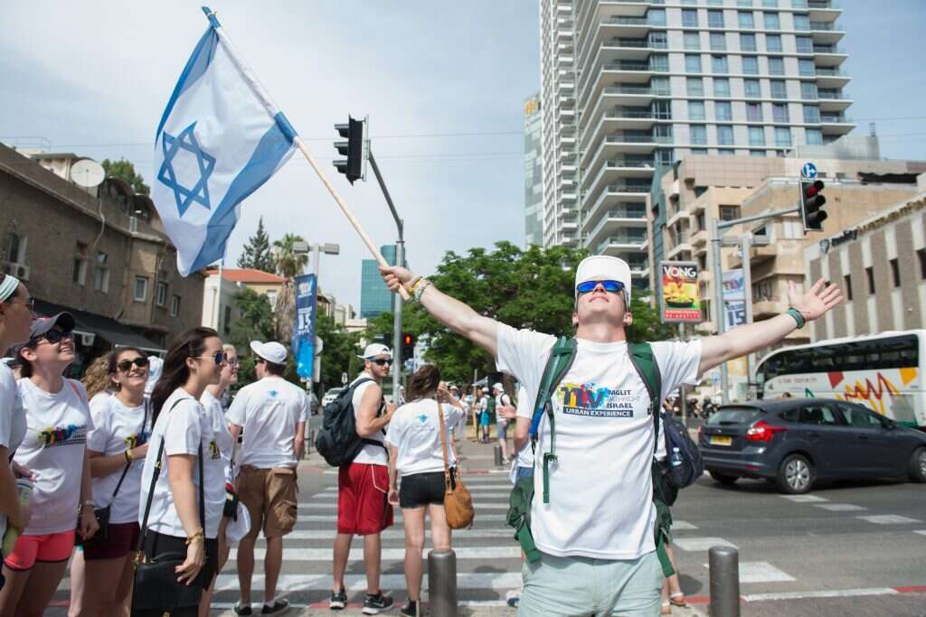חברי משלחת תגלית בסיור בישראל | באדיבות תגלית